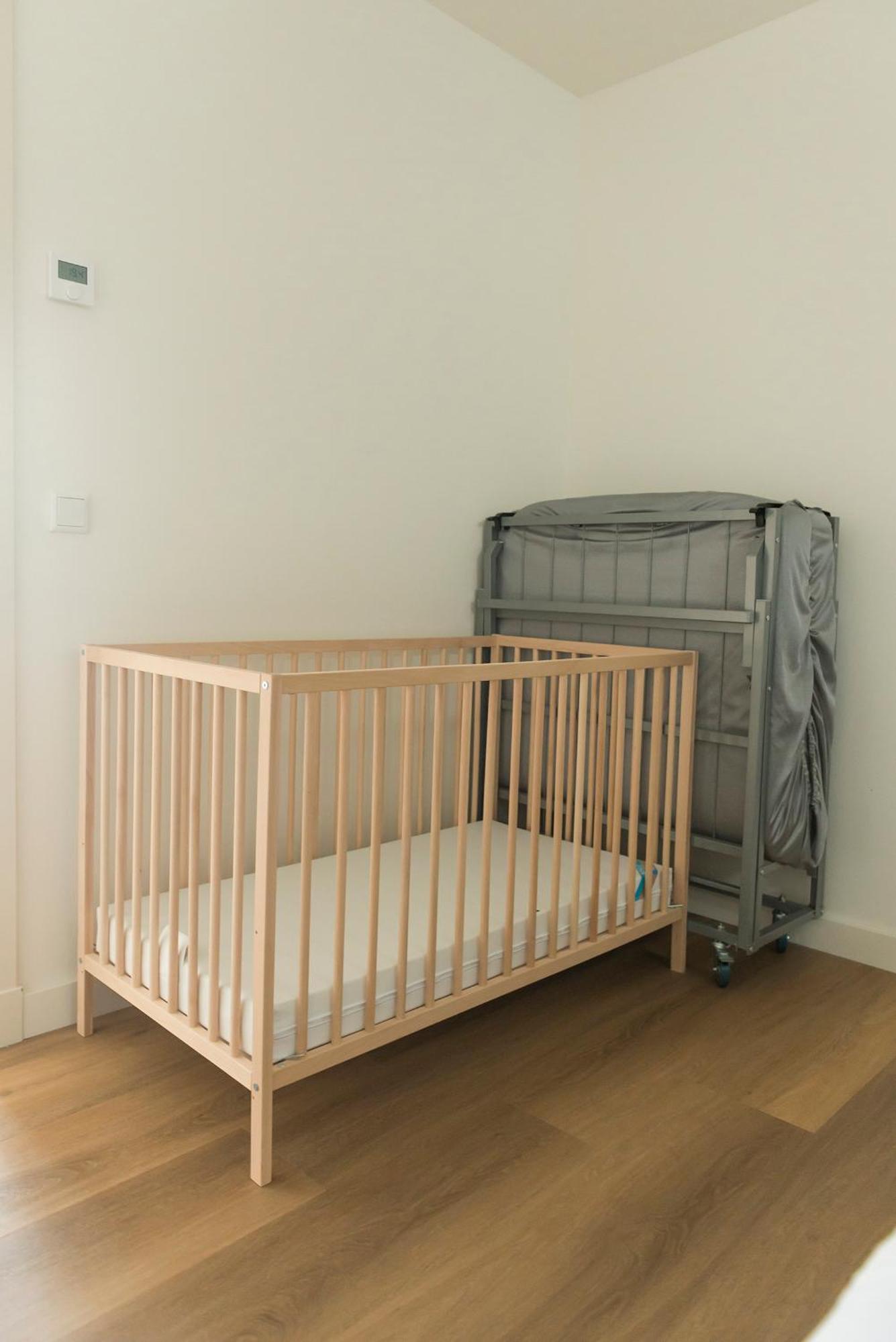 New Apartment In City Centre Large オイルスコート エクステリア 写真